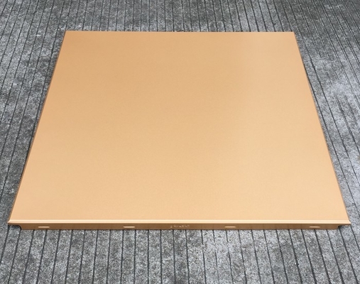 Zacisk aluminiowy w kolorze złotym w płytkach fałszywego sufitu / metalowy panel sufitowy 600x600 mm
