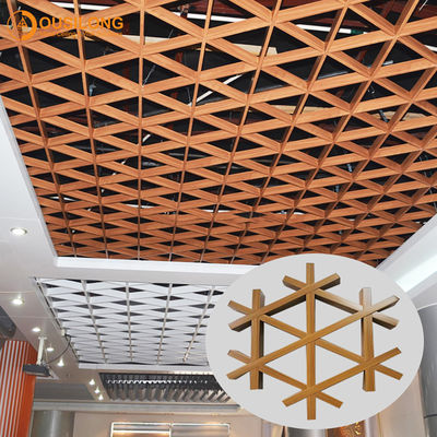 Specjalna konstrukcja trójkątny profil aluminiowy Sufit podwieszany Dekoracyjny system sufitów z fałszywej siatki metalowej