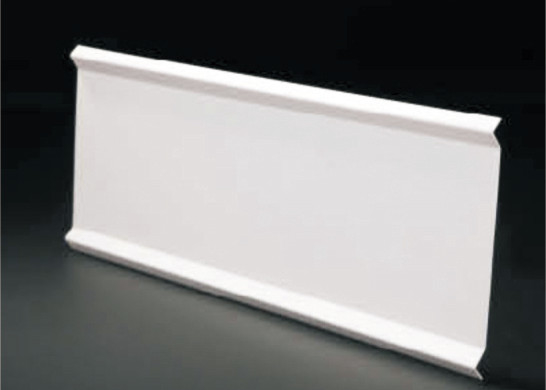 Malowany proszkowo nierdzewny sufit w kształcie litery J z aluminiową przegrodą H200, kolor biały