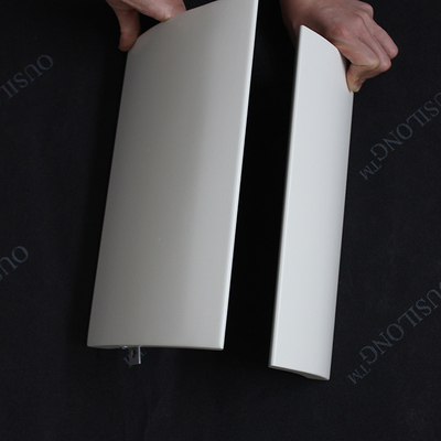 Biały Dostosowany Dekoracyjny Aluminiowy Arkusz Panelowy Zakrzywiony Kształt 1.5mm 2.0mm Grubość