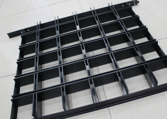 Zamontuj za pomocą czarnego pręta T Frame Metal Aluminiowa kratka sufitowa 600 x 600 krata