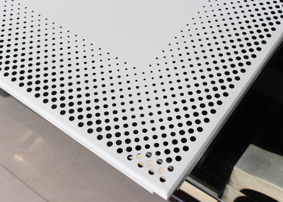 Klips aluminiowy w płytkach sufitowych 0,7 mm Okrągły otwór Perforacja ISO9001