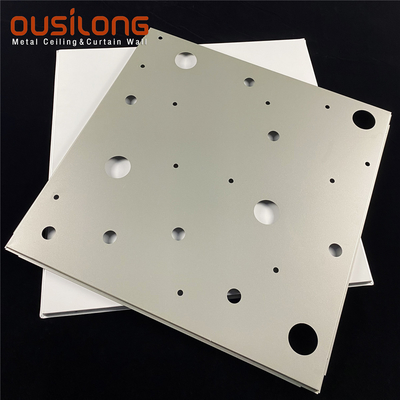 Losowe perforowane metalowe aluminiowe płyty sufitowe 600 × 600 podwieszane do układania akustycznego