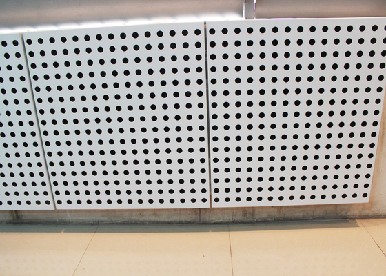 Wysokowytrzymałe perforowane aluminiowe panele ścienne z akustycznym podłożem