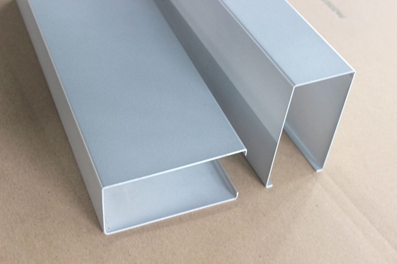 Antykorozyjny profil aluminiowy U Sufitowy Liniowy sufit metalowy