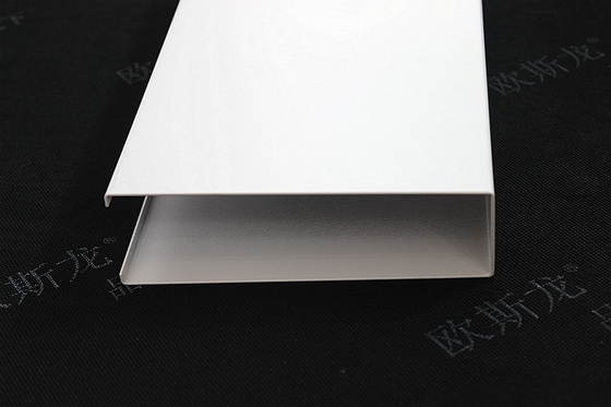 Zawieszony biały U - profil aluminiowy Profil sufitowy Liniowy panel sufitowy