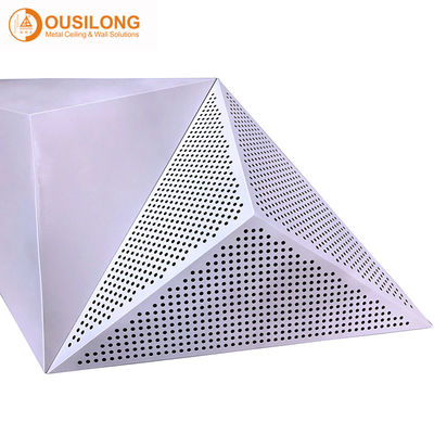 Dekoracyjny dociskany klips zatrzaskowy w suficie 3D Triangle Akustyczny specjalny projekt Zawieszony metalowy panel